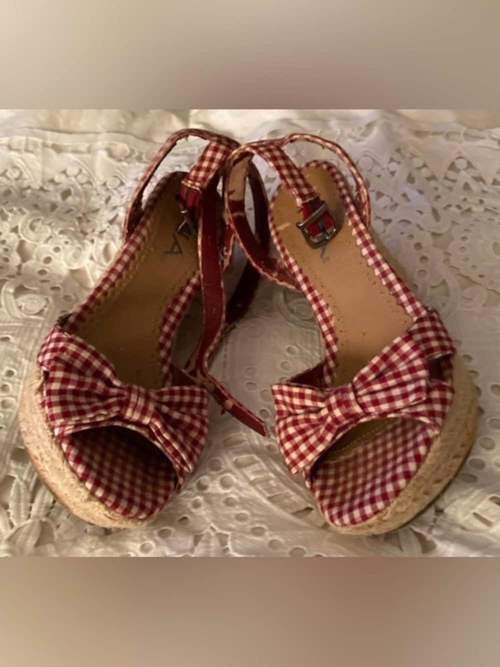 MIA Aleena red-and-white gingham espadrille wedge sandals. Size 7and1/2